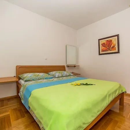 Kristina Apartamento Makarska