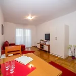 Kristina Appartamento Makarska