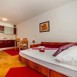 Kristina 公寓 马卡尔斯卡