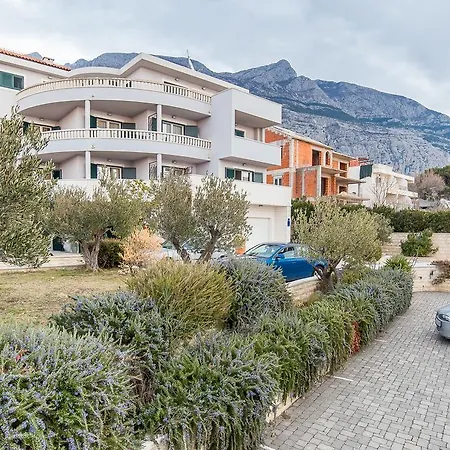 Kristina Appartamento Makarska