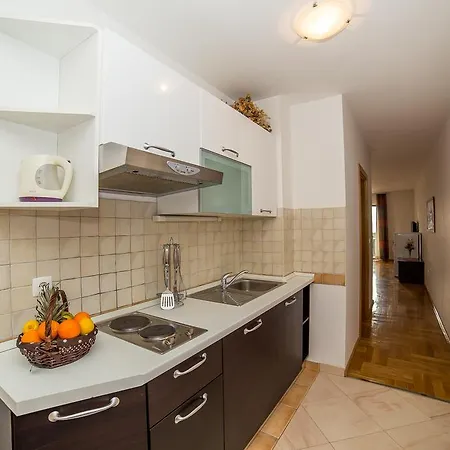 Kristina Apartman Makarska