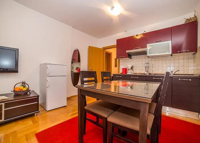 Kristina * Makarská